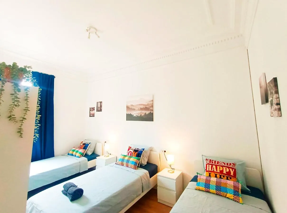 By Born & Gothic Rooms Barcelona Hostel